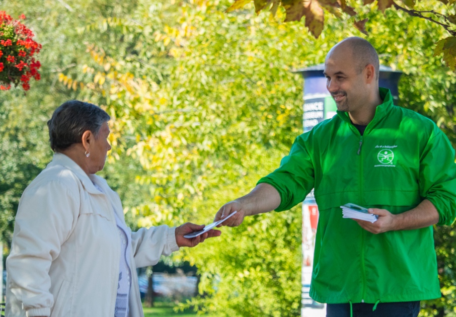 Az út a boldgosághoz könyvek eljuttatása a társadalomba